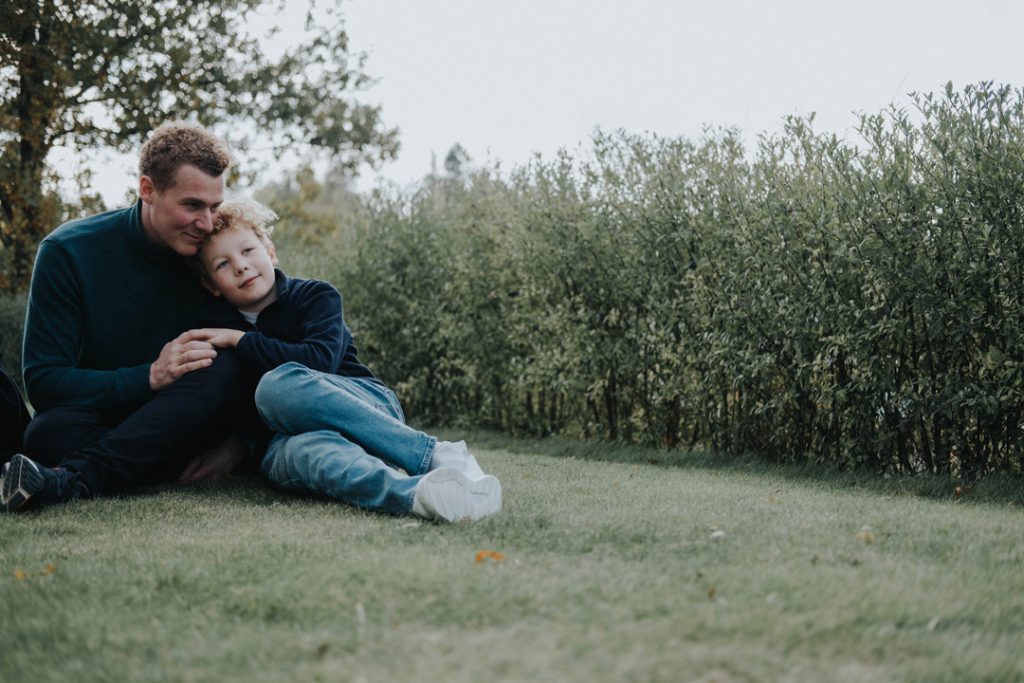 familjefotografering-stockholm-fotografmissjeni-hund